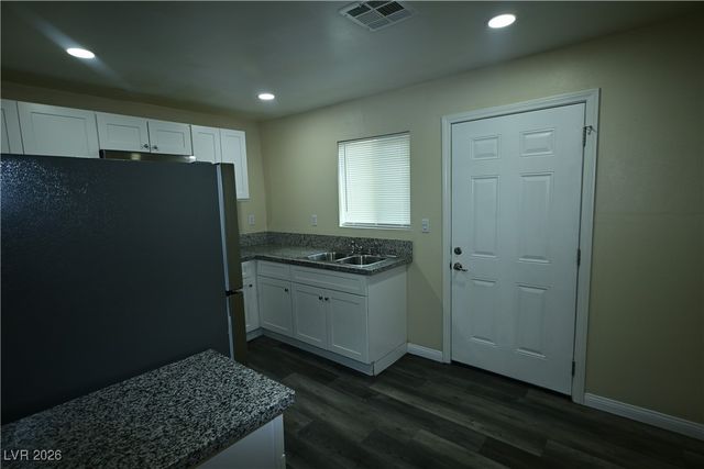2830 Cedar Street 2, Las Vegas, NV 89104
