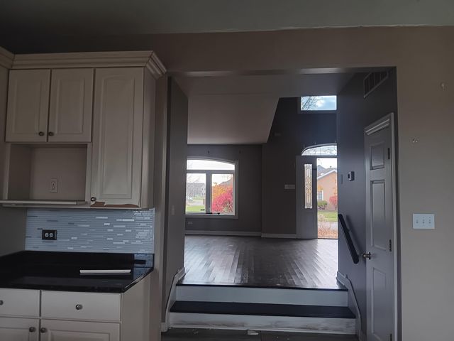 307 Salisbury Drive, Munster, IN 46321