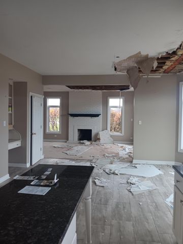 307 Salisbury Drive, Munster, IN 46321