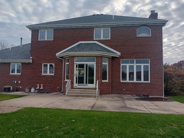 307 Salisbury Drive, Munster, IN 46321