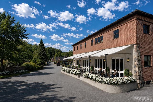 215 NY 17, Tuxedo Park, NY 10987