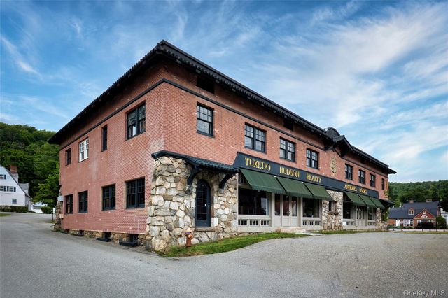 215 NY 17, Tuxedo Park, NY 10987