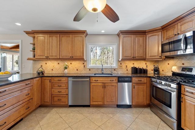 22 Phillips Drive, Westford, MA 01886