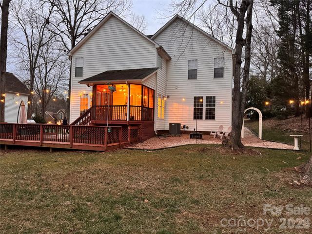 9027 Tayside Court, Huntersville, NC 28078