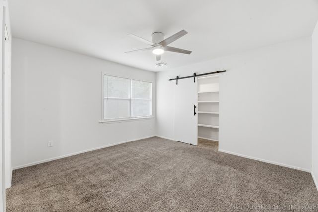 1906 Rolling Hills Drive, Bartlesville, OK 74006