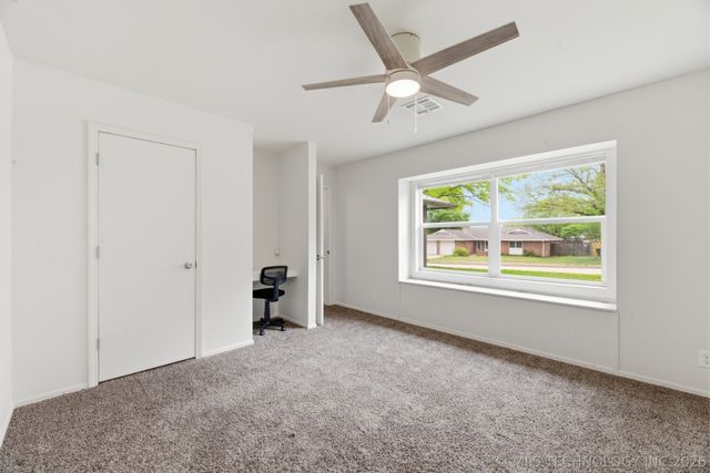 1906 Rolling Hills Drive, Bartlesville, OK 74006