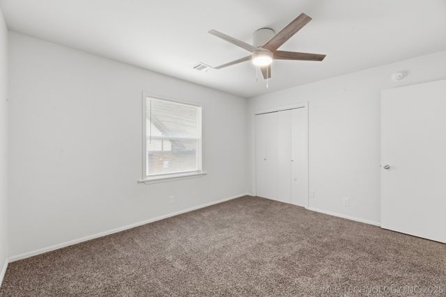 1906 Rolling Hills Drive, Bartlesville, OK 74006