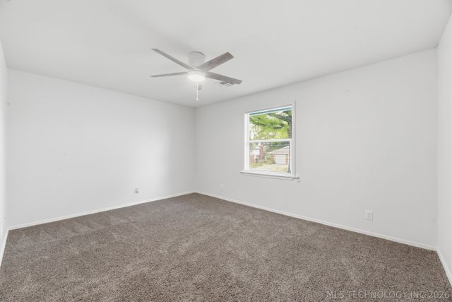 1906 Rolling Hills Drive, Bartlesville, OK 74006