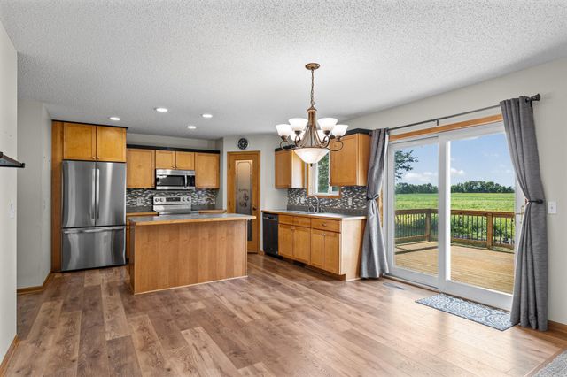 1507 Hidden Trail, Mayer, MN 55360