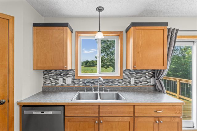 1507 Hidden Trail, Mayer, MN 55360