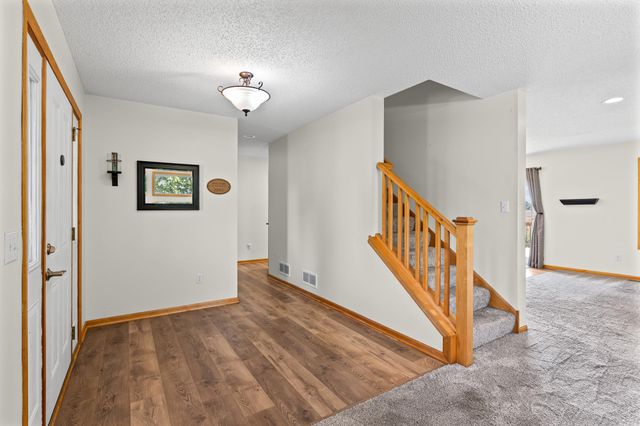 1507 Hidden Trail, Mayer, MN 55360