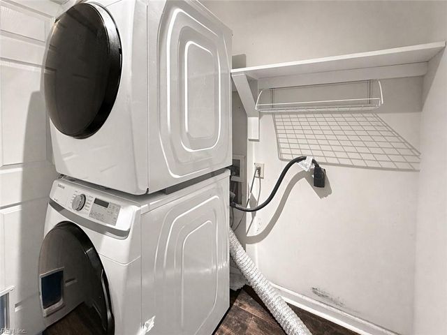 1021 Fentress RD, Chesapeake, VA 23322