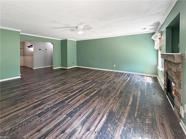 1021 Fentress RD, Chesapeake, VA 23322