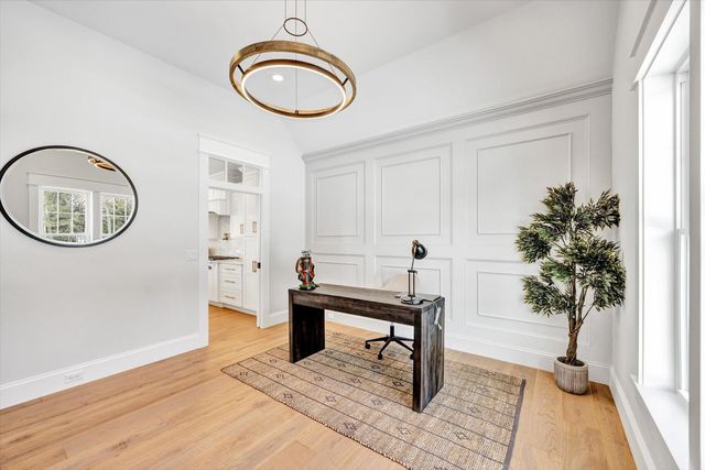 22 Country Club Lane, Mashpee, MA 02649