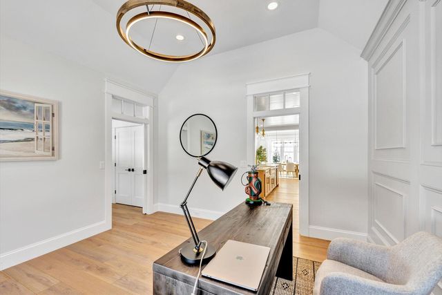 22 Country Club Lane, Mashpee, MA 02649