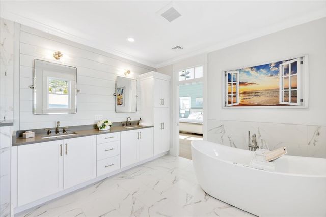 22 Country Club Lane, Mashpee, MA 02649