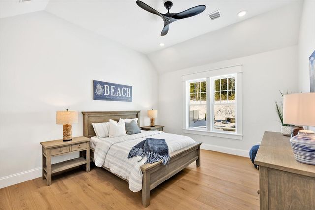 22 Country Club Lane, Mashpee, MA 02649