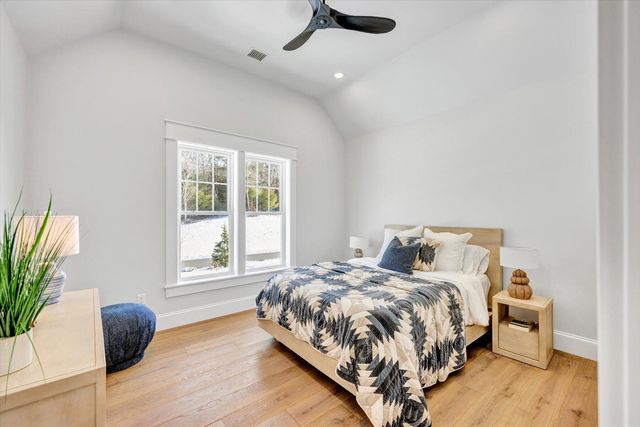 22 Country Club Lane, Mashpee, MA 02649