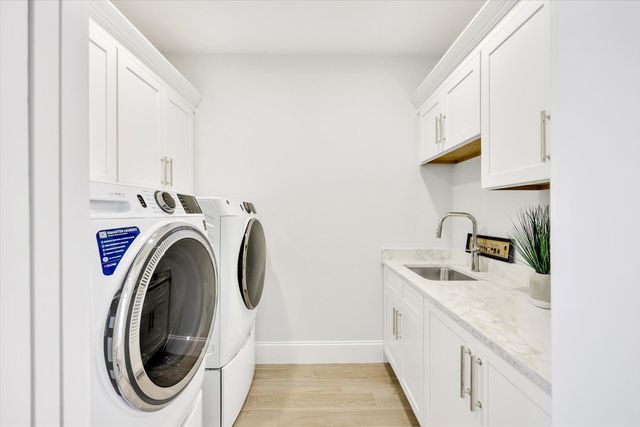 22 Country Club Lane, Mashpee, MA 02649