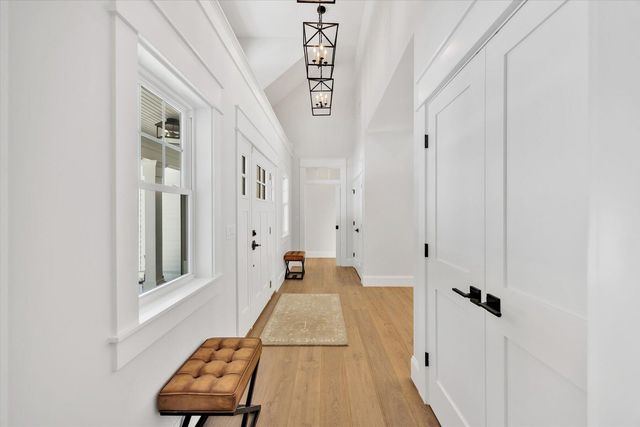 22 Country Club Lane, Mashpee, MA 02649