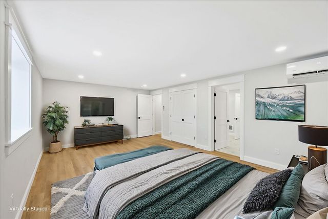 22 Country Club Lane, Mashpee, MA 02649