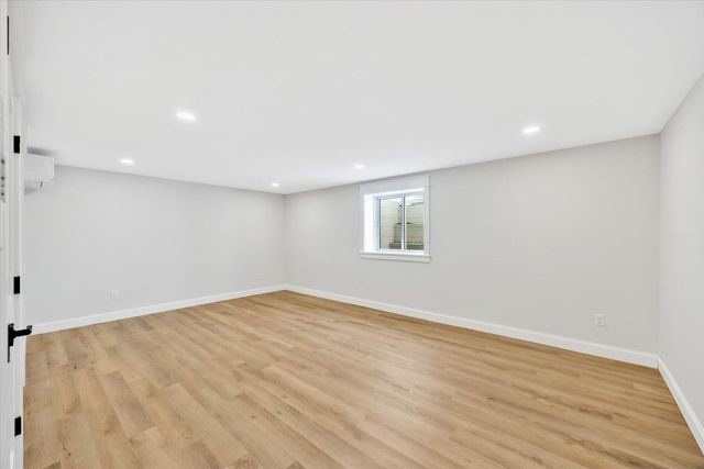 22 Country Club Lane, Mashpee, MA 02649