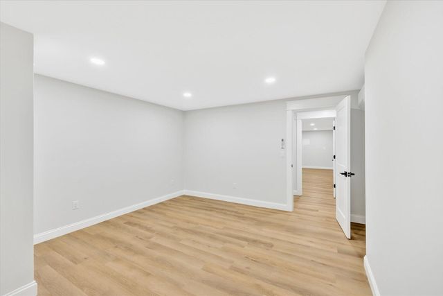 22 Country Club Lane, Mashpee, MA 02649