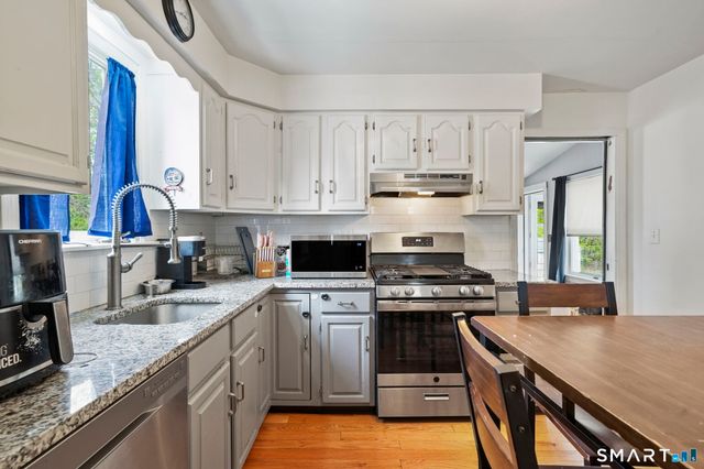 185 Lee Street, West Haven, CT 06516