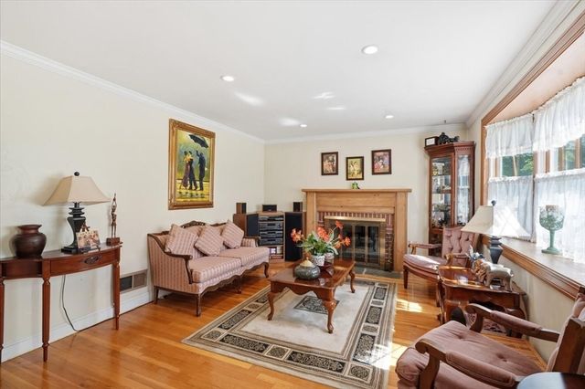 3 Devine Rd, Randolph, MA 02368