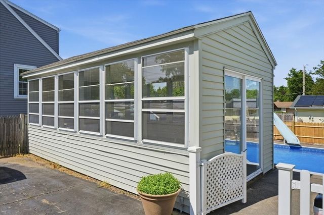 3 Devine Rd, Randolph, MA 02368