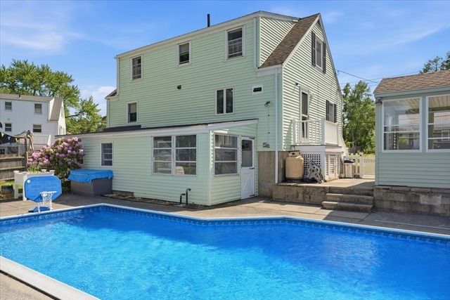 3 Devine Rd, Randolph, MA 02368