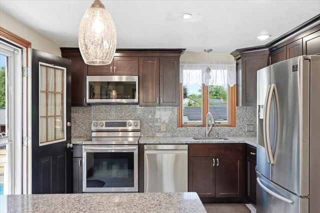 3 Devine Rd, Randolph, MA 02368