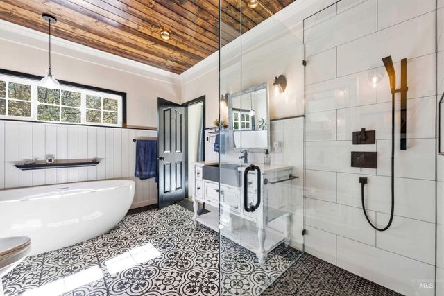 3335 E Red Stone Drive, Boise, ID 83712