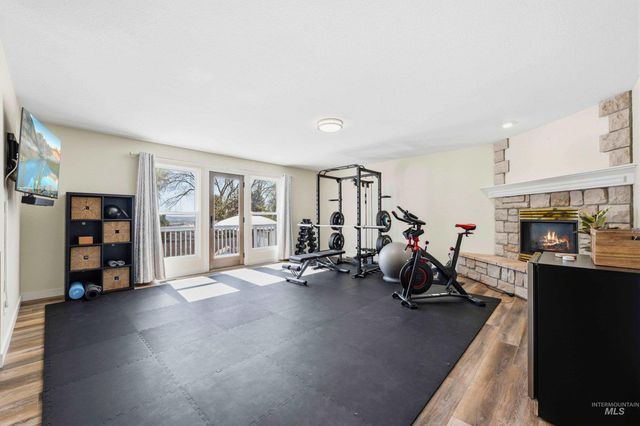 3335 E Red Stone Drive, Boise, ID 83712