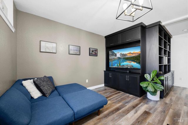 3335 E Red Stone Drive, Boise, ID 83712