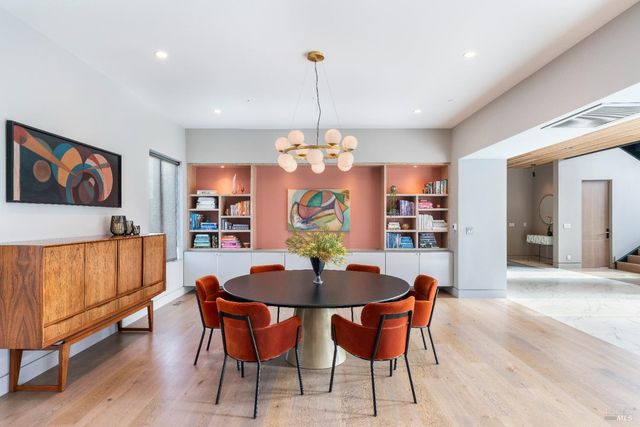 991 Grove St, Healdsburg, CA 95448