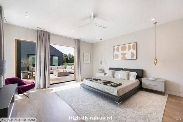 991 Grove St, Healdsburg, CA 95448