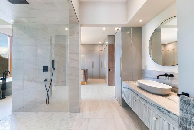 991 Grove St, Healdsburg, CA 95448