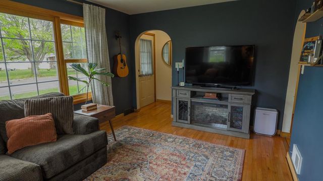 718 Maple Street, Chippewa Falls, WI 54729