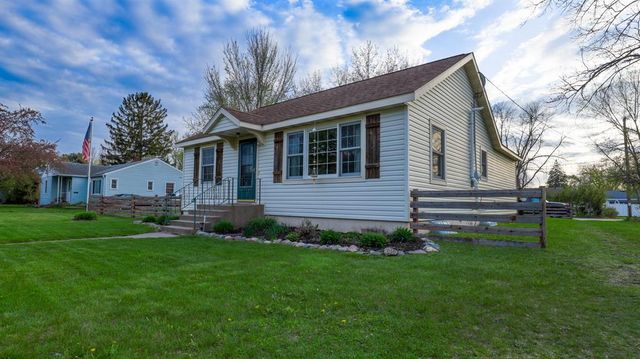 718 Maple Street, Chippewa Falls, WI 54729