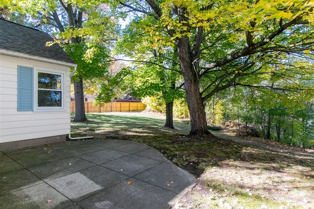 5715 Kalamazoo Avenue, Grand Rapids, MI 49508