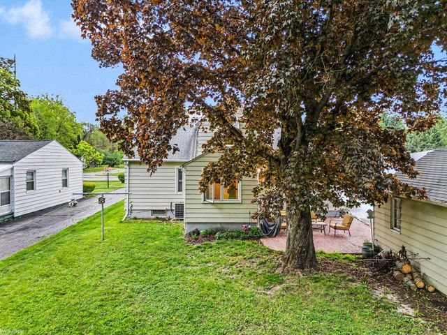 2297 Covert Road, Burton, MI 48509
