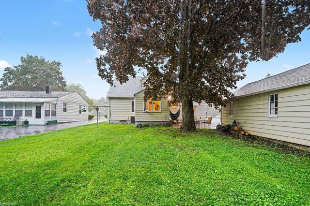 2297 Covert Road, Burton, MI 48509