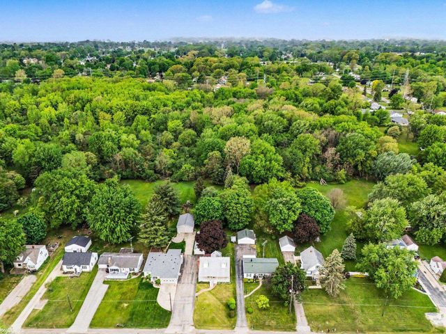 2297 Covert Road, Burton, MI 48509