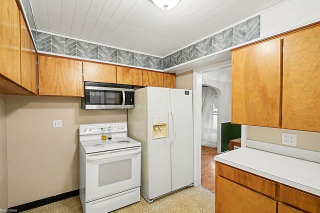 2297 Covert Road, Burton, MI 48509