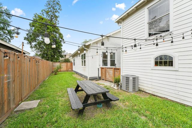 2204 Terry Street, Houston, TX 77009