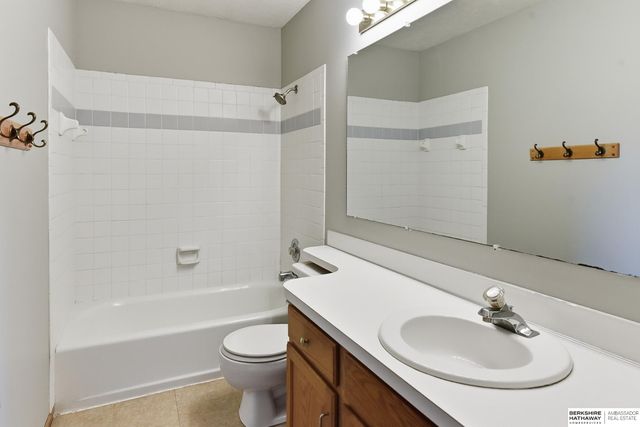 1104 Thurston Avenue, Bellevue, NE 68123