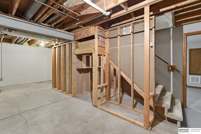 1104 Thurston Avenue, Bellevue, NE 68123