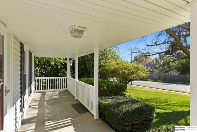 1104 Thurston Avenue, Bellevue, NE 68123