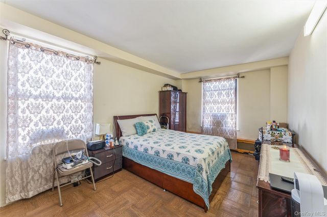 61-15 98th Street 16H, Rego Park, NY 11374